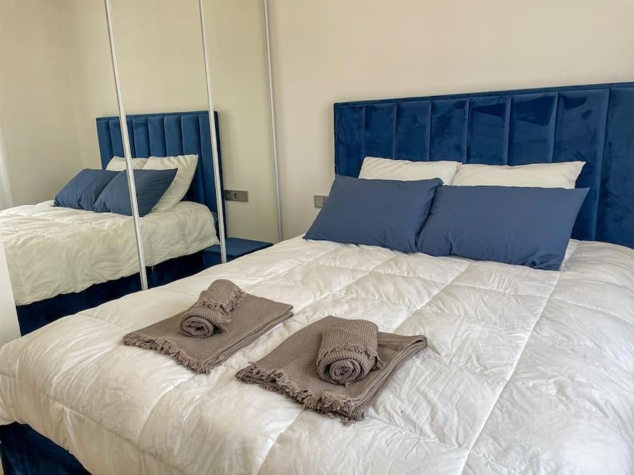 Le Lagon Bleu - Appt Wifi Parking Balcon Le Puy-en-Velay Kültér fotó